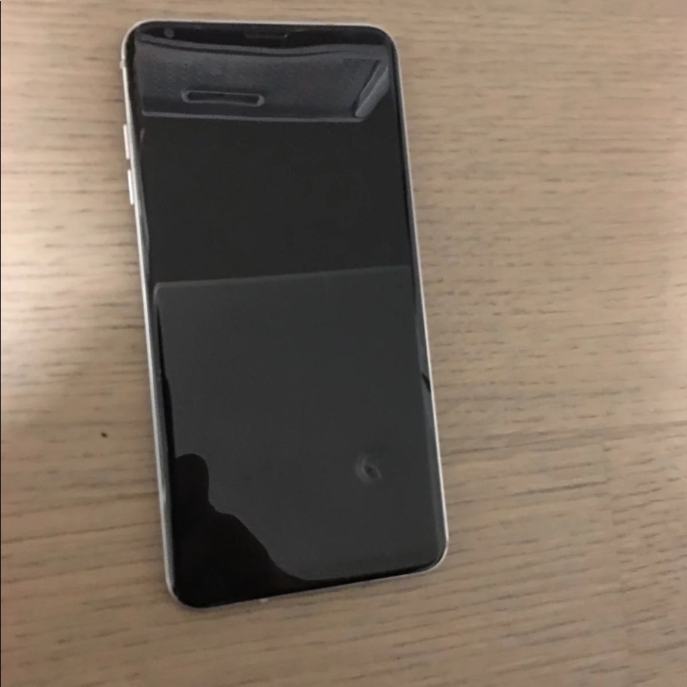 LG V30